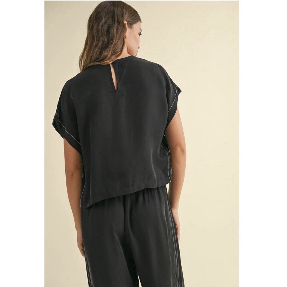 miou muse Short Sleeve Buttery Soft Boxy Slightly Crop Top Black Size Small - Picture 3 of 10